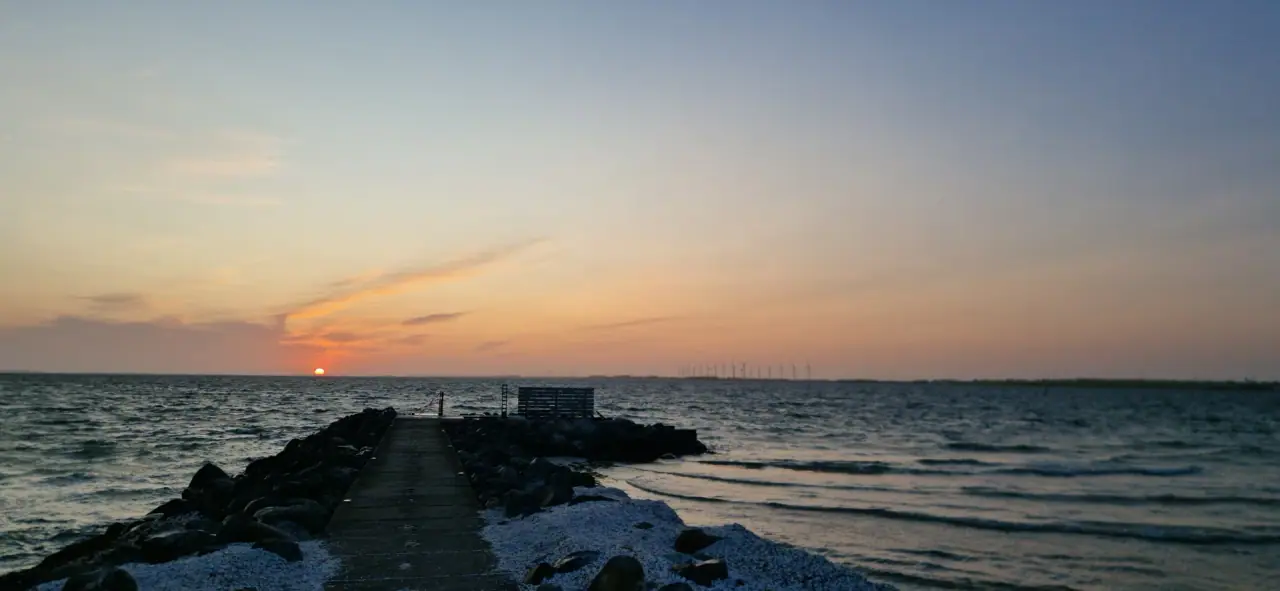Mole im Abendlicht nach Sonnenuntergang